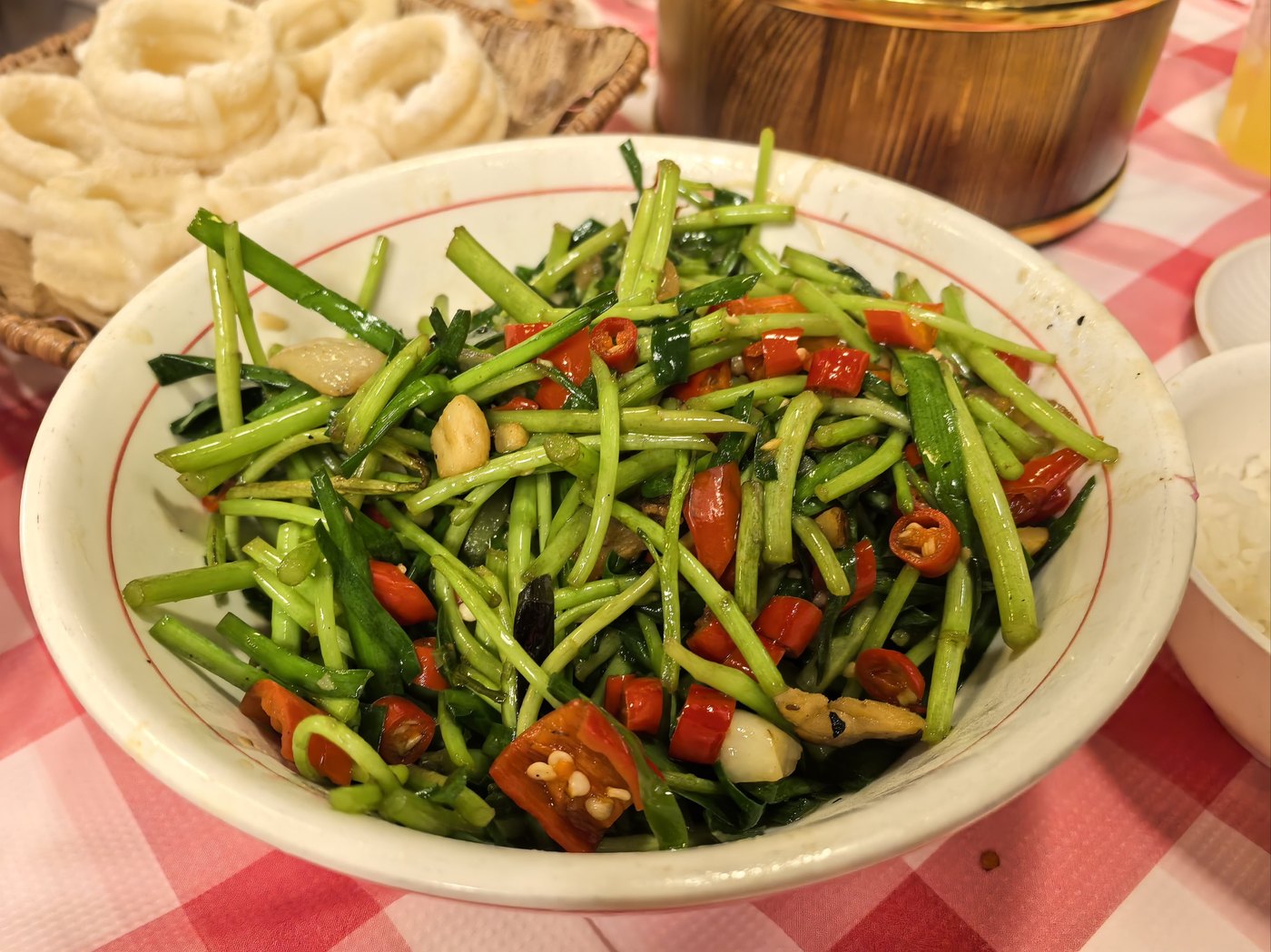 藜蒿炒腊肉