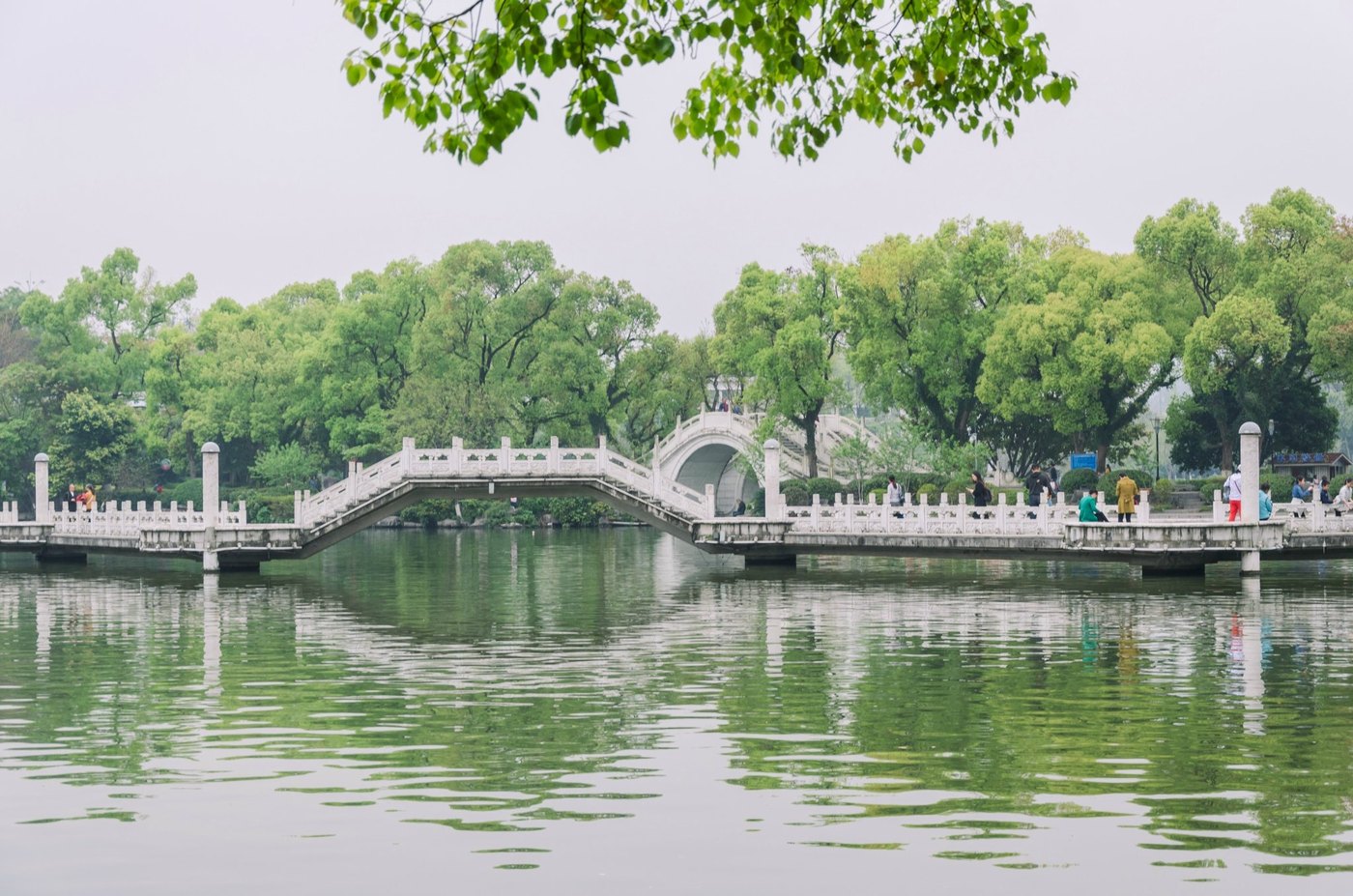 两江四湖